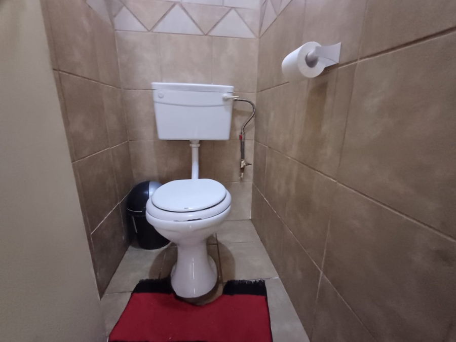 3 Bedroom Property for Sale in Roosheuwel Ext 2 North West